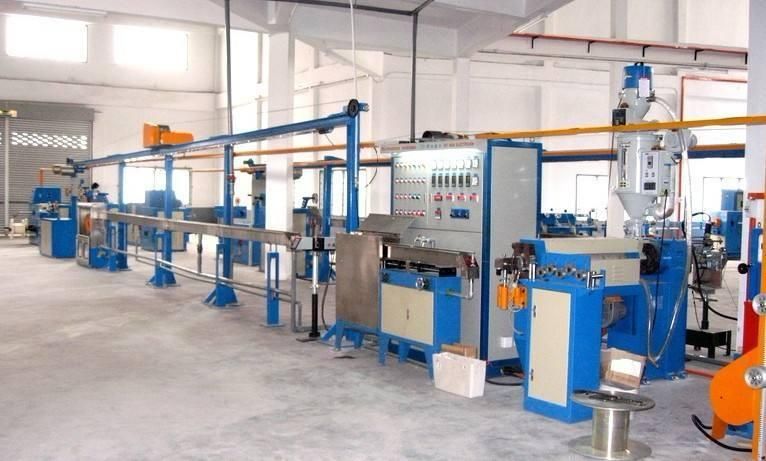 Skin-Foaming-Skin Physical Foaming Cable Extrusion Line/Three-Layers Co-Extrusion Machine for Wire Cable
